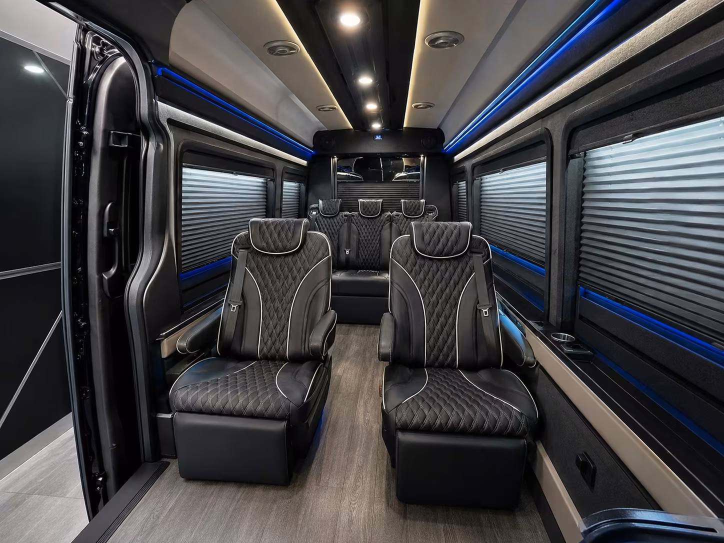 large group bus rentals to the airport from north port