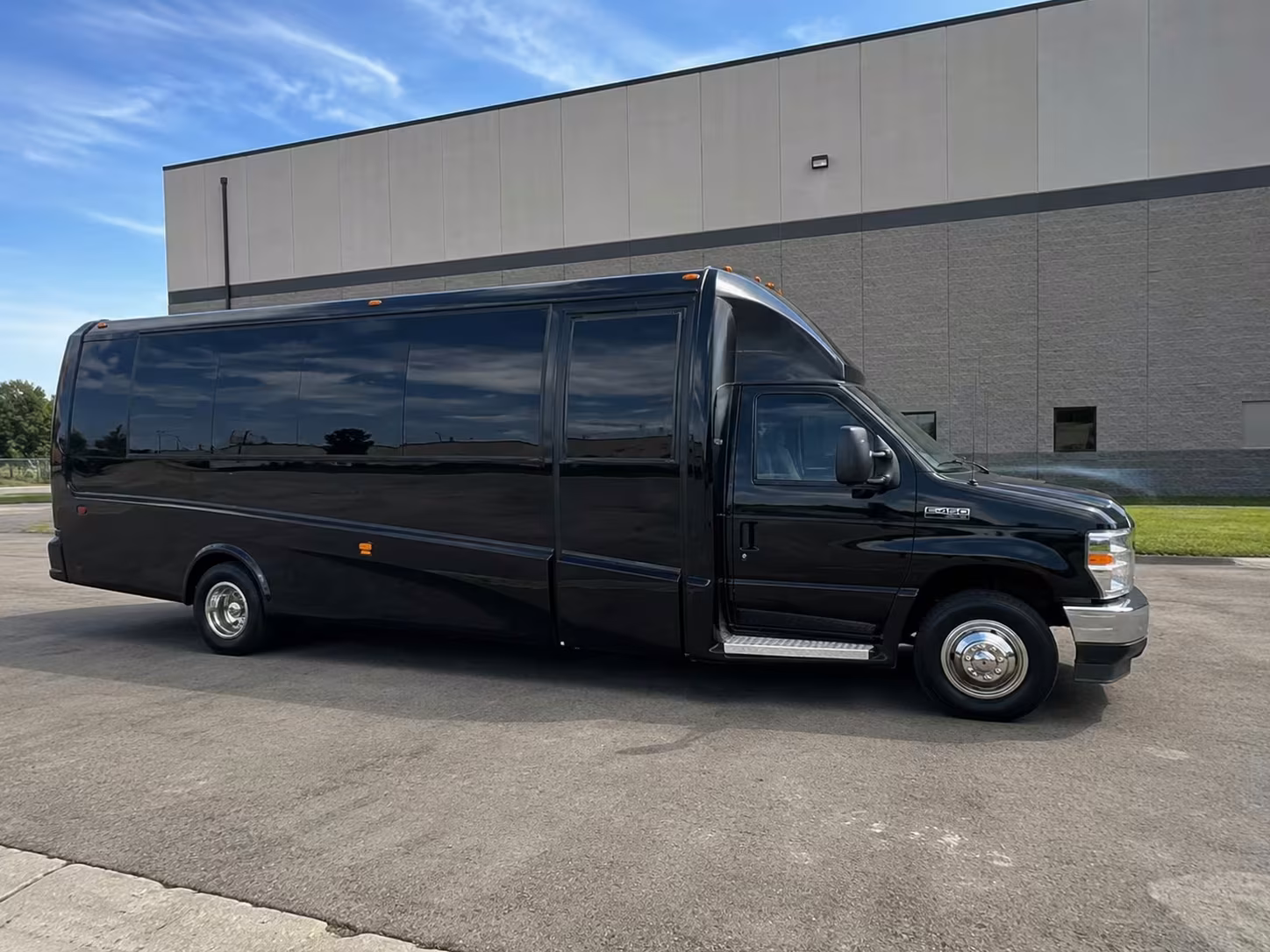 north port 15 passenger minibus rental