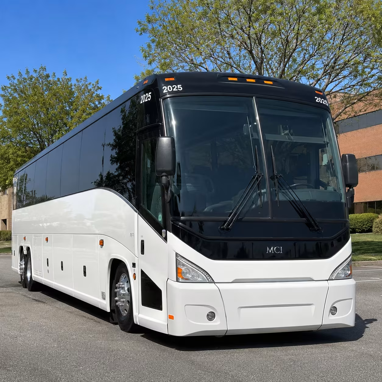 north port bus rentals to srq and rsw airports